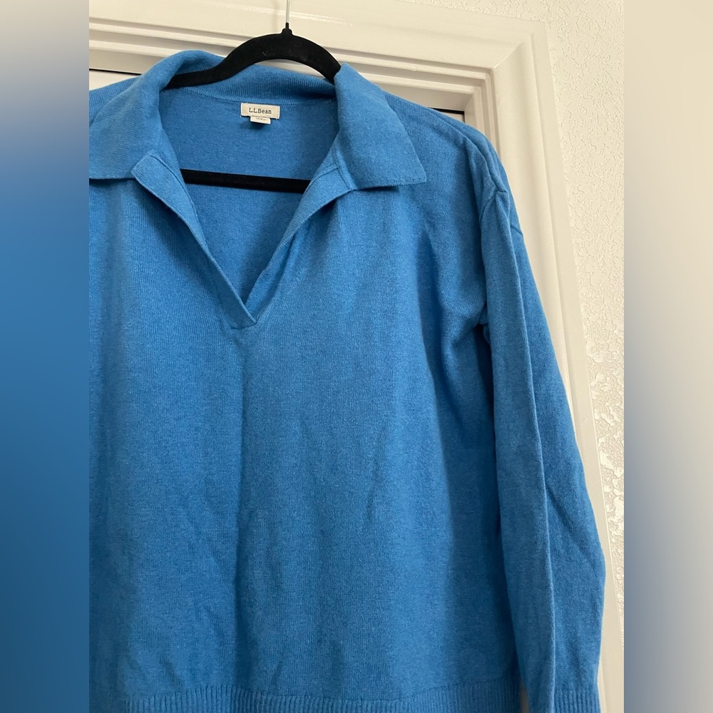 L.L. Bean Cotton and Cashmere beautiful blue pull over sweater